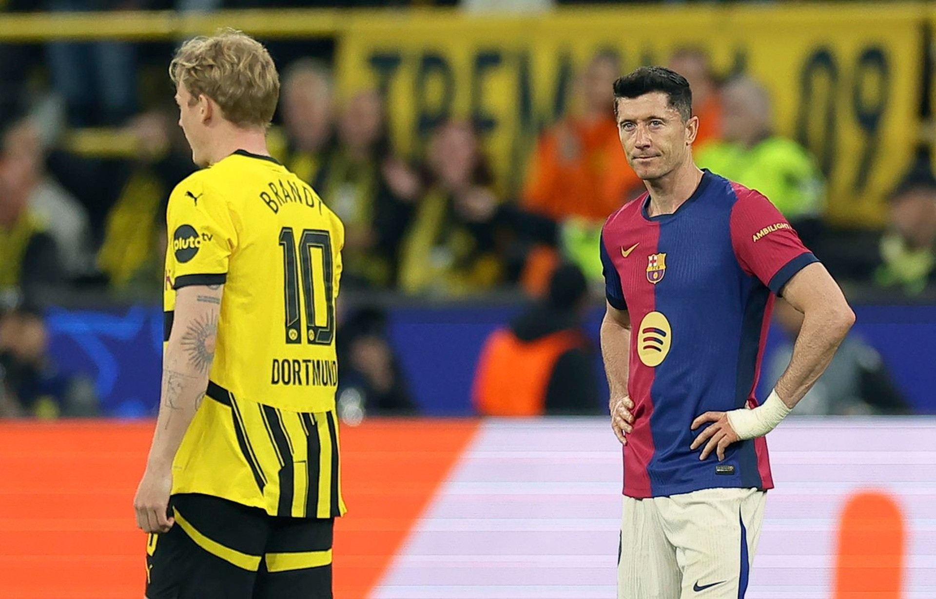 EFE. Lewandowski Dortmund Barca.jpg