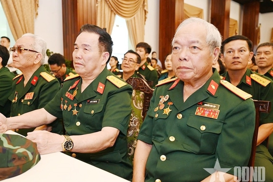 Giao lưu, tri ân các tướng lĩnh, Anh hùng LLVT '50 năm toàn thắng về ta'