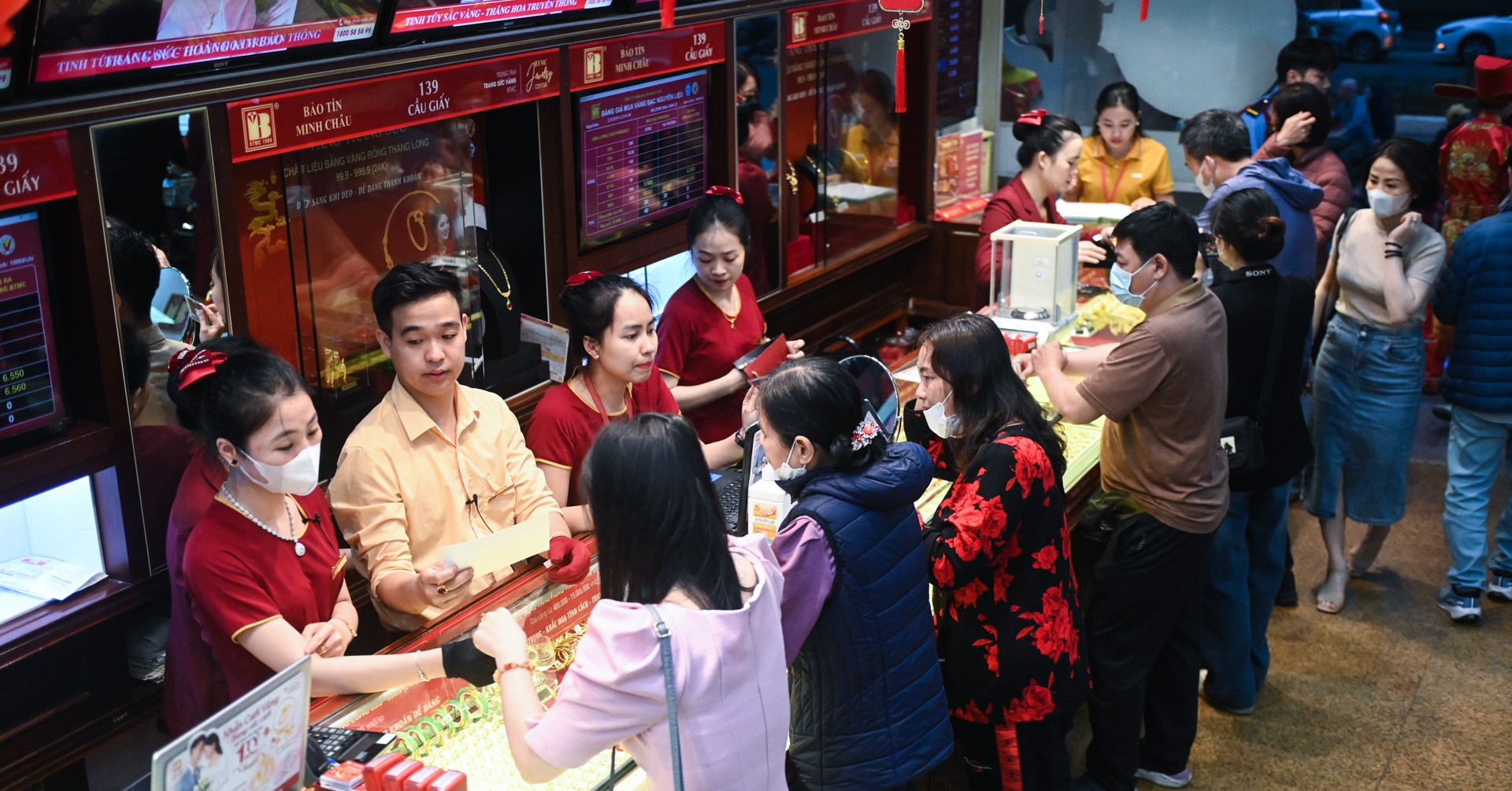 Giá vàng tăng sốc 7-8 triệu thì có thể giảm 10 triệu/lượng chỉ trong một phiên