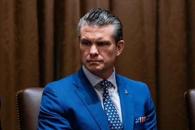 Ông Hegseth nói Trung Quốc có thể đánh chìm cả hạm đội Mỹ trong 20 phút