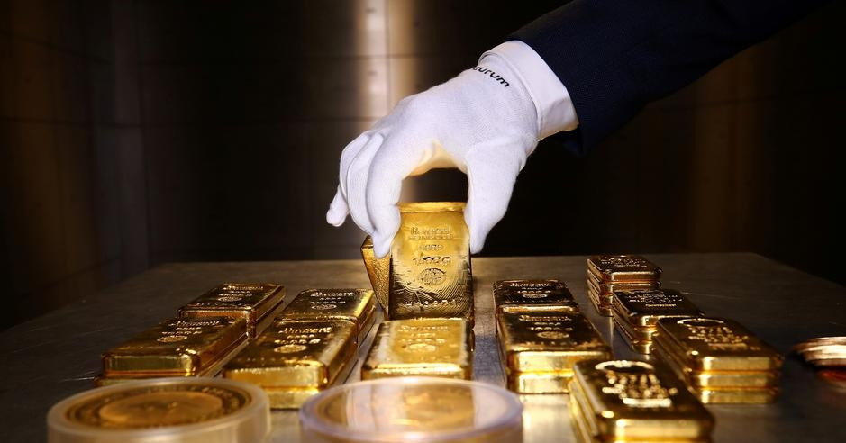 Giá vàng SJC lên 111 triệu đồng/lượng, thế giới dự báo hướng đến 4.000 USD/ounce