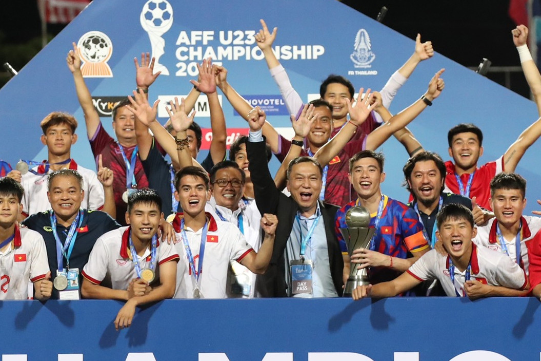 U23 Việt Nam bảo vệ chức vô địch trên đất Thái Lan