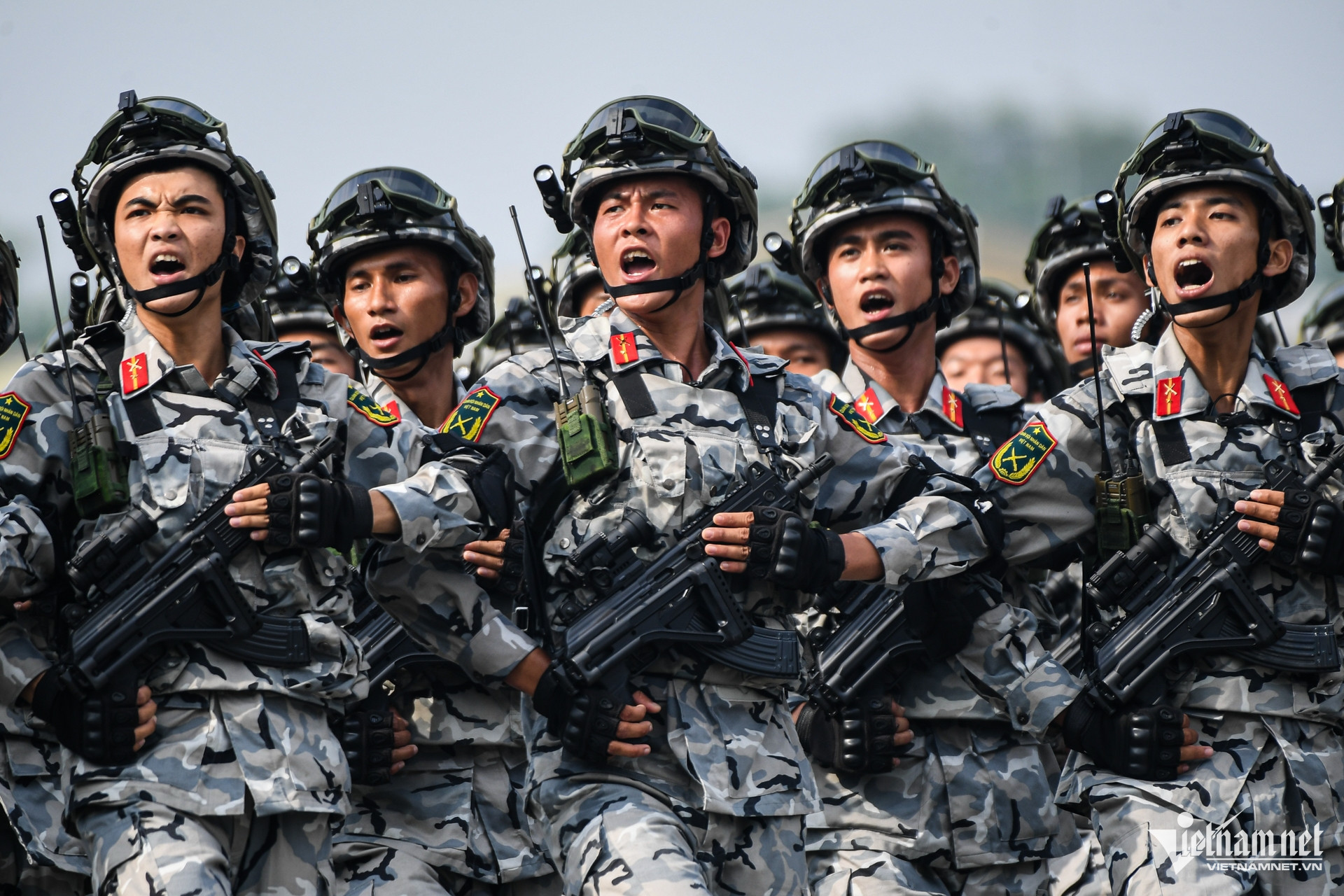 W-hợp luyện   nguyễn huế 21.jpg