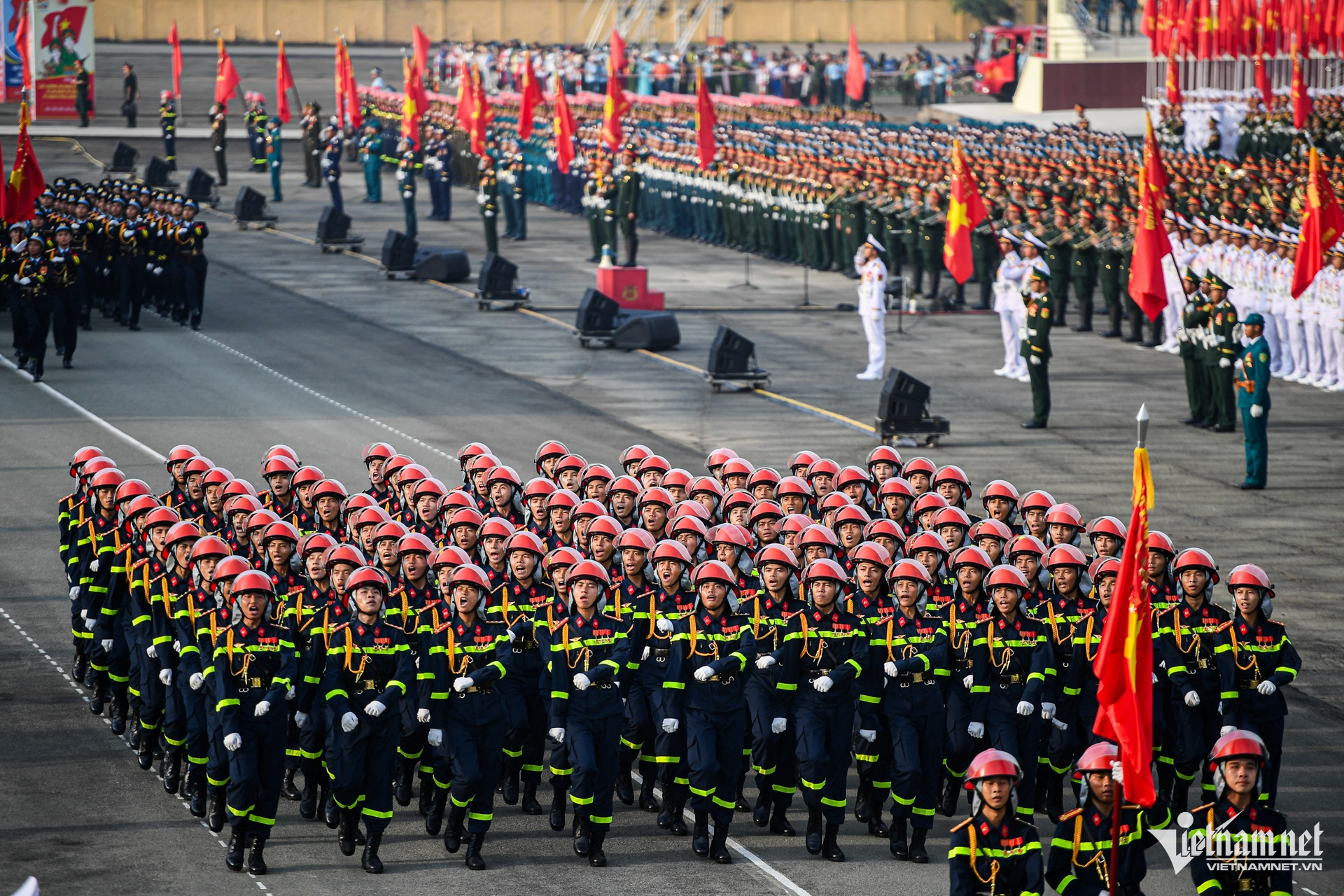 W-hợp luyện   nguyễn huế 5.jpg