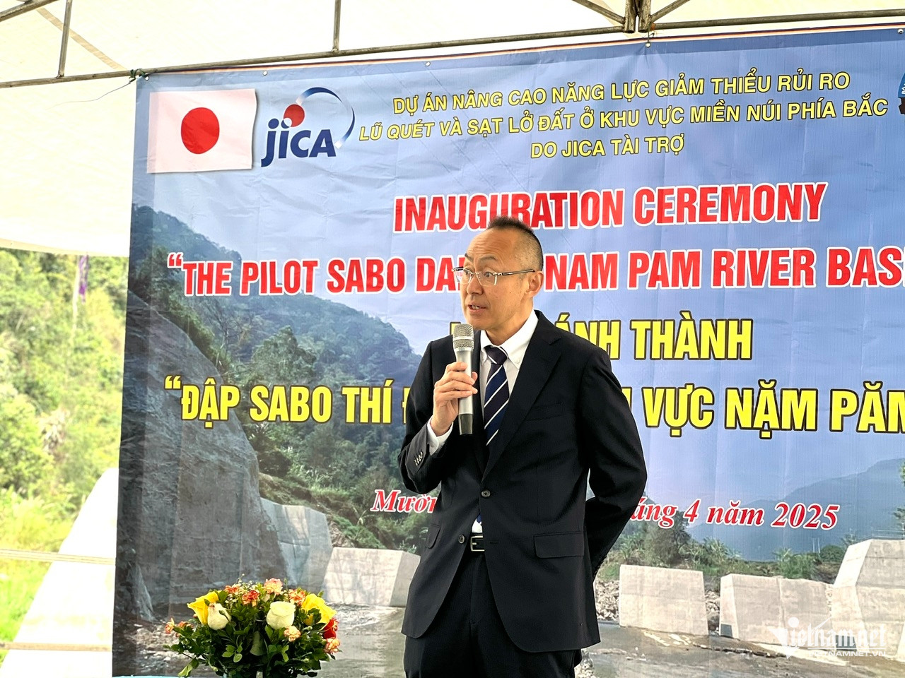 W-Truong dai dien JICA.jpg