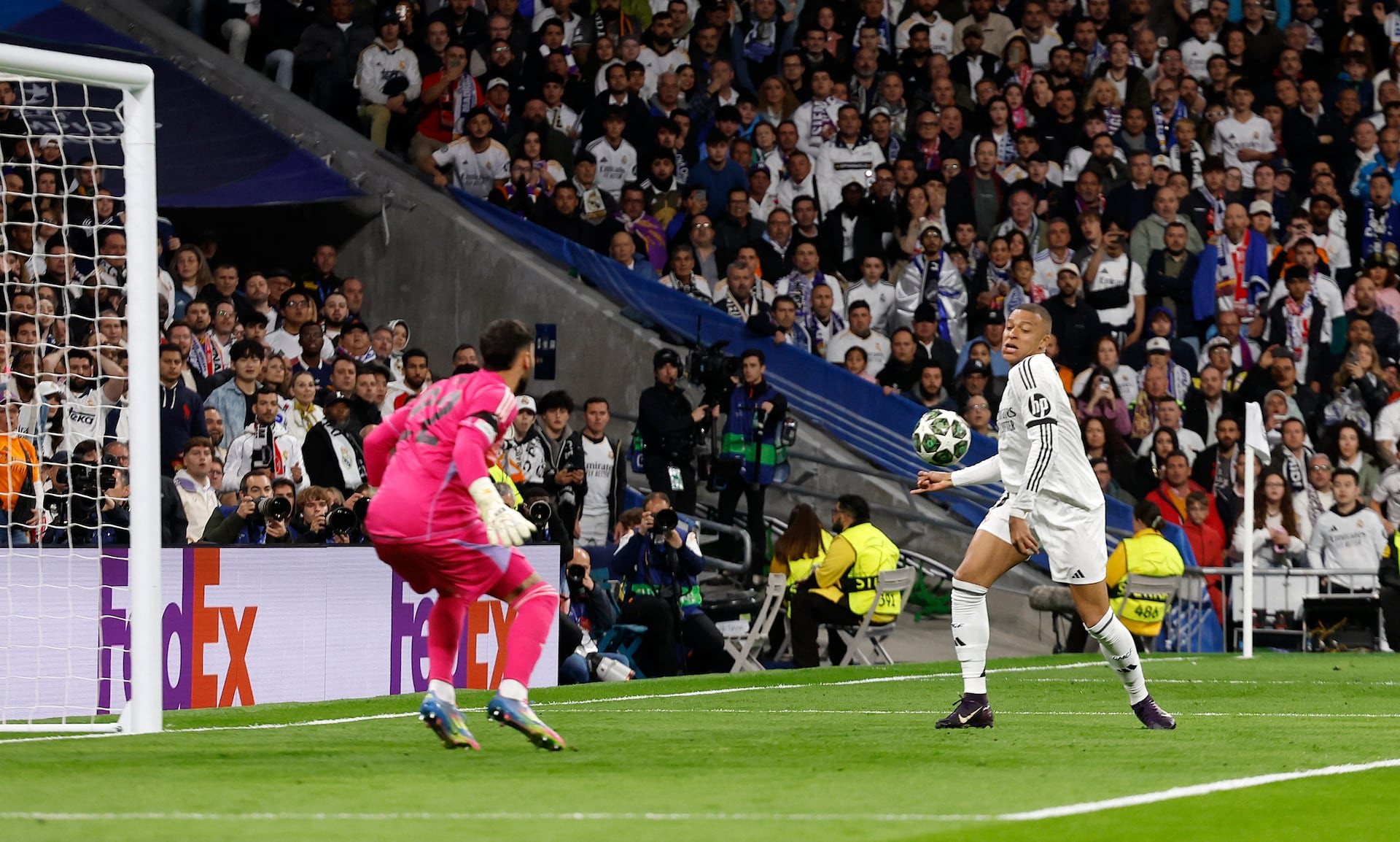 AS. Mbappe Real Madrid Arsenal.jpg