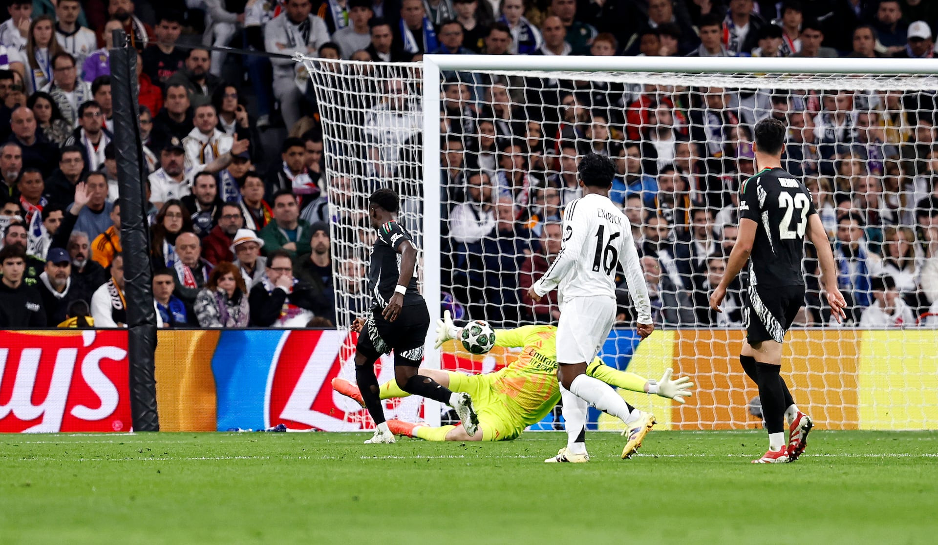 AS. Saka Real Madrid Arsenal.jpg