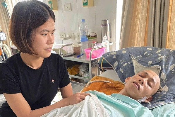Bạn đọc giúp đỡ hai hoàn cảnh khó khăn hơn 50 triệu đồng