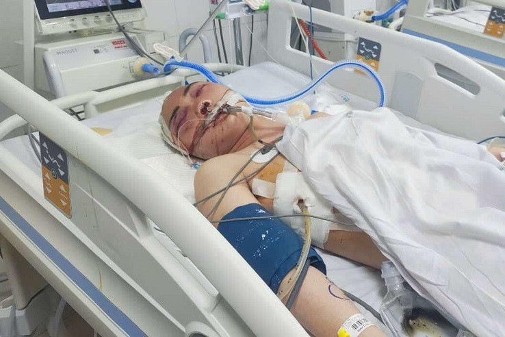 Con bị tai nạn bất tỉnh, bố mẹ nghèo vét sạch tài sản chỉ được 20 triệu đồng