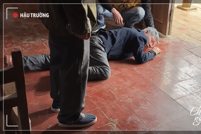 Hậu trường cảnh NSND Công Lý bị ngã trong 'Cha tôi người ở lại'