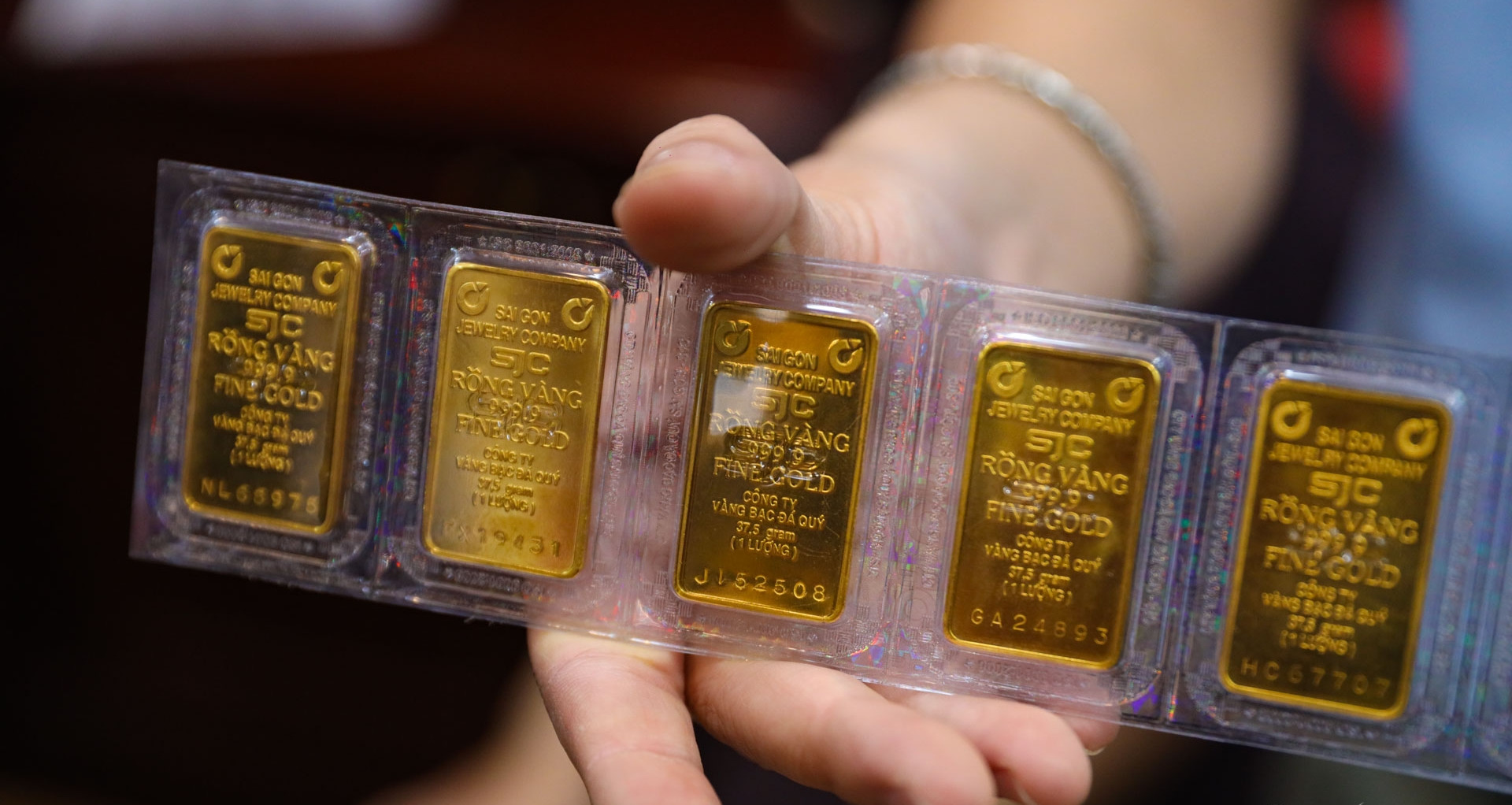 Một thập kỷ biến động dữ dội, giá vàng tăng gần 85 triệu đồng mỗi lượng