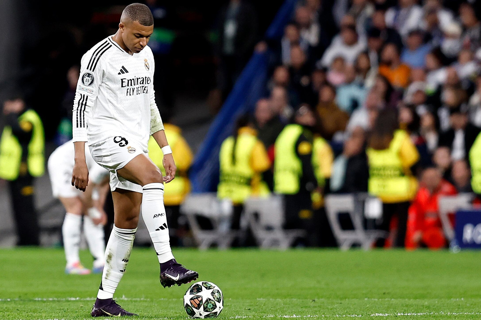 Real Madrid cúi đầu trước Arsenal: Cơn ác mộng Mbappe