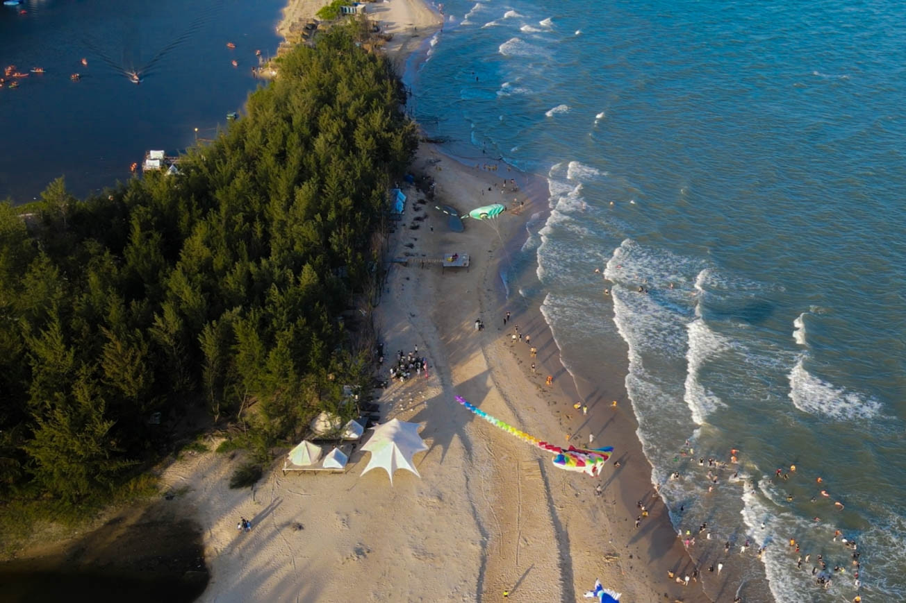 'Thiên đường biển' xanh như ngọc ở Bà Rịa - Vũng Tàu, hợp với ai thích yên tĩnh