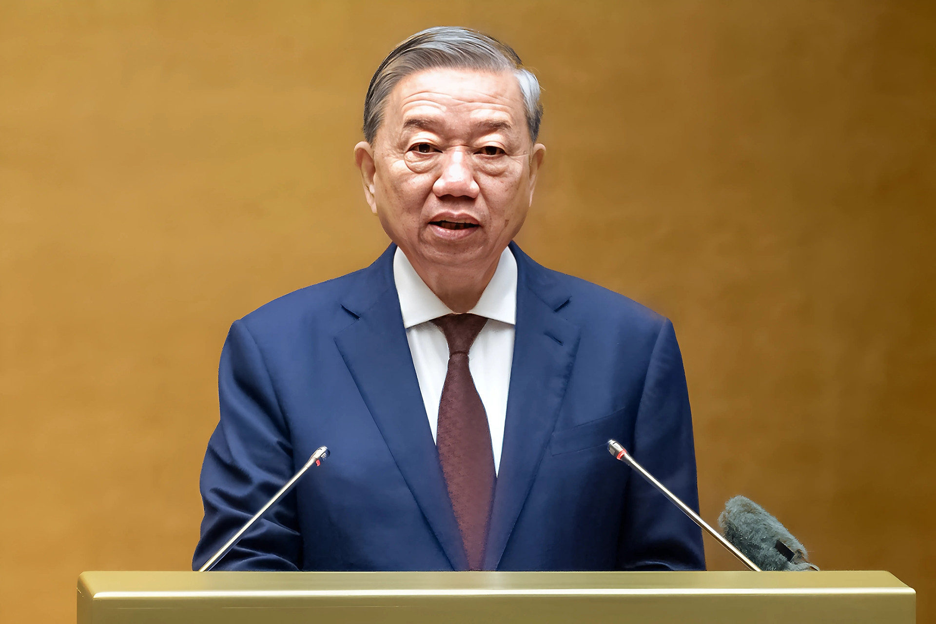 Tổng Bí thư: Không có chỗ cho cán bộ cơ hội, bon chen, lừng chừng, ngại đổi mới