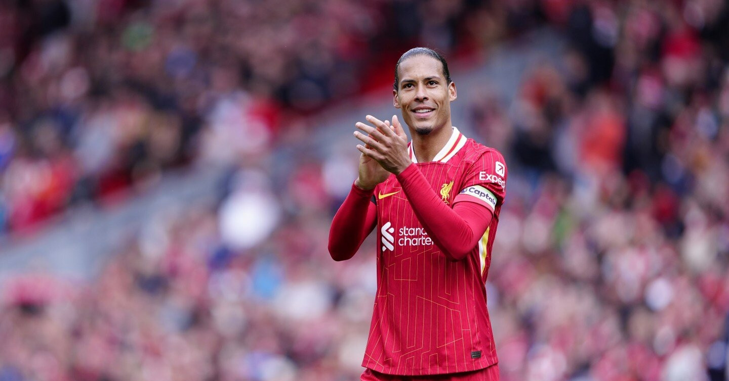 Van Dijk ký mới với Liverpool, hưởng lương cao kỷ lục