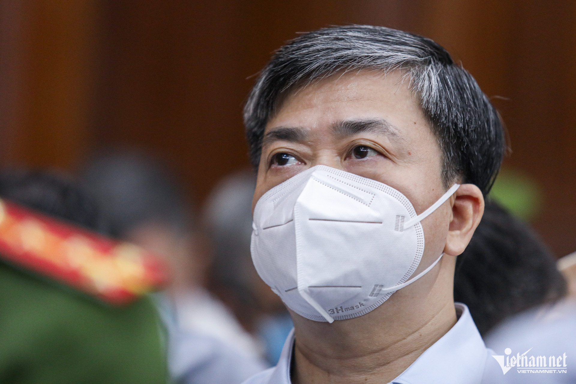 w xuyen viet oil tphcm 48573 59742.jpg