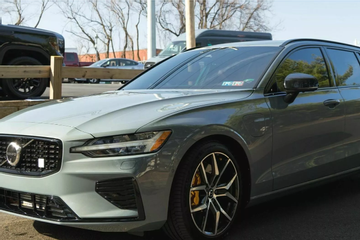 Xe Volvo đi 2 năm, chạy 31.000km vẫn có giá như vừa lăn bánh