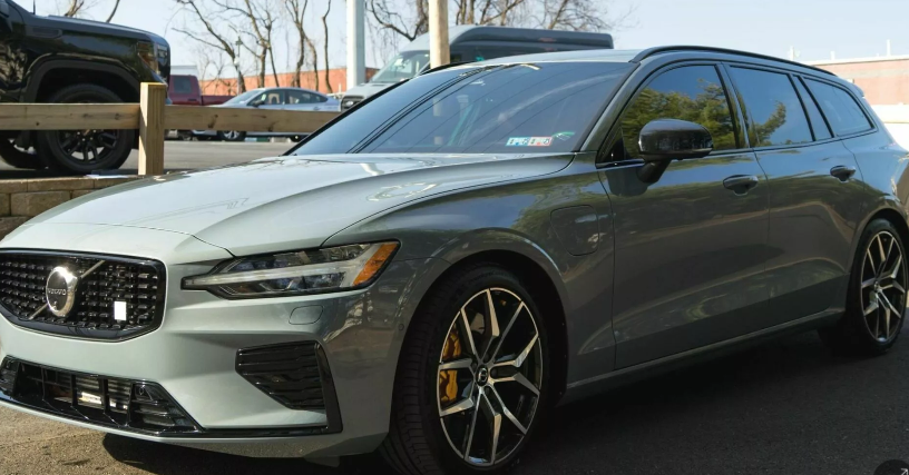 Xe Volvo đi 2 năm, chạy 31.000km vẫn có giá như vừa lăn bánh