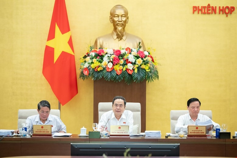 Xin ý kiến Bộ Chính trị việc áp dụng ưu đãi đặc thù cho tỉnh, thành sau sáp nhập