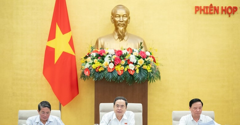 Xin ý kiến Bộ Chính trị việc áp dụng ưu đãi đặc thù cho tỉnh, thành sau sáp nhập