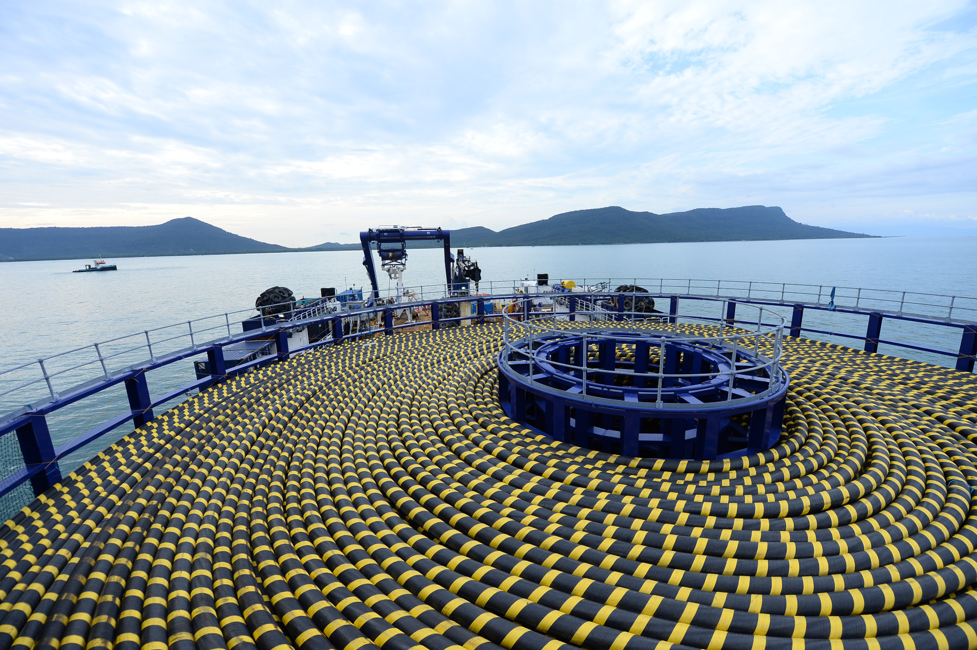 027.Công trình cáp ngầm 110kV xuyên biển Hà Tiên Phú Quốc góp phần thay đổi diện mạo lớn cho thành phố Phú Quốc, tỉnh Kiên Giang.jpg