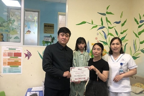 Bé Nguyễn Tú Uyên đã được phẫu thuật tim thành công