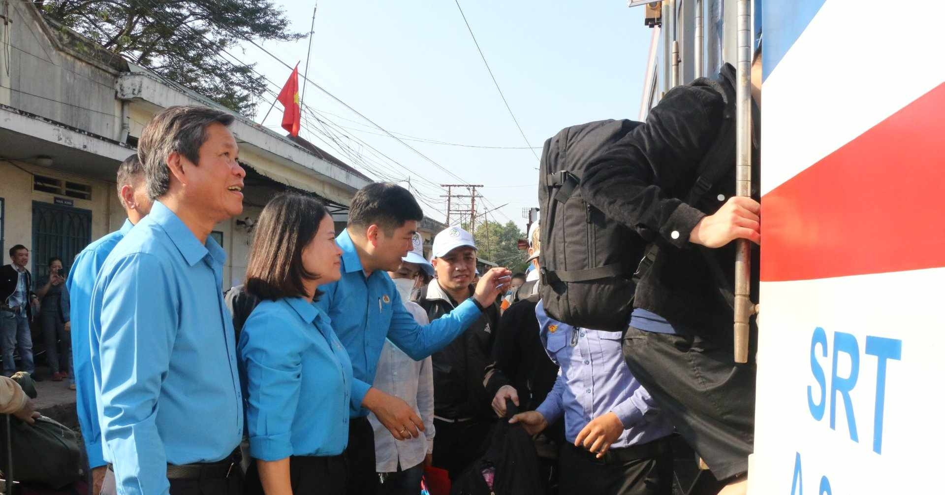 Bỏ công đoàn viên chức là bước đi cần thiết tránh chồng chéo