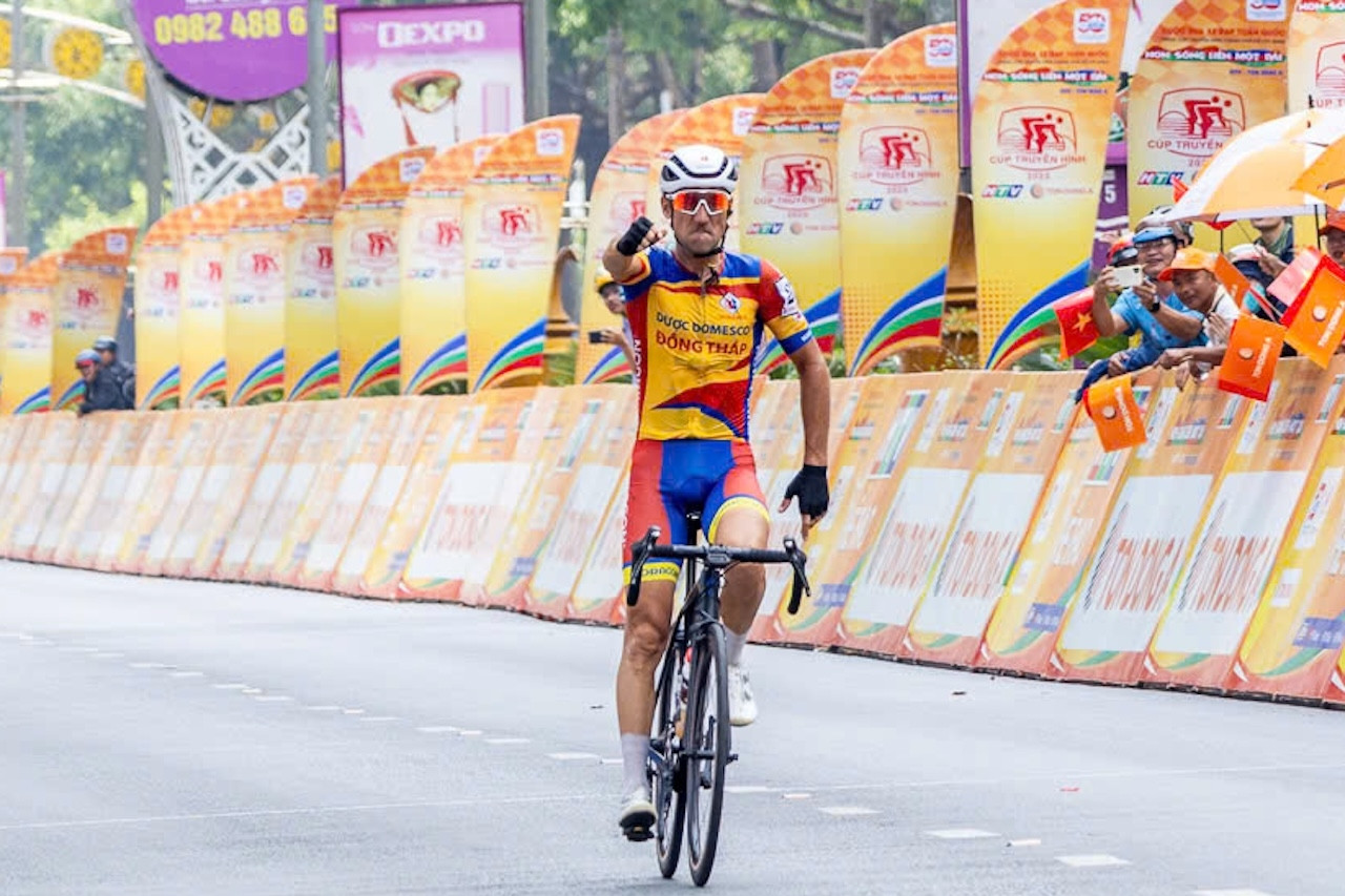 Giải xe đạp Cúp Truyền hình TP.HCM 2025: Loic Desriac lần thứ 2 thắng chặng