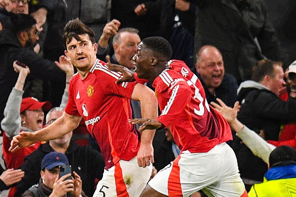 MU loại Lyon theo kịch bản khó tin