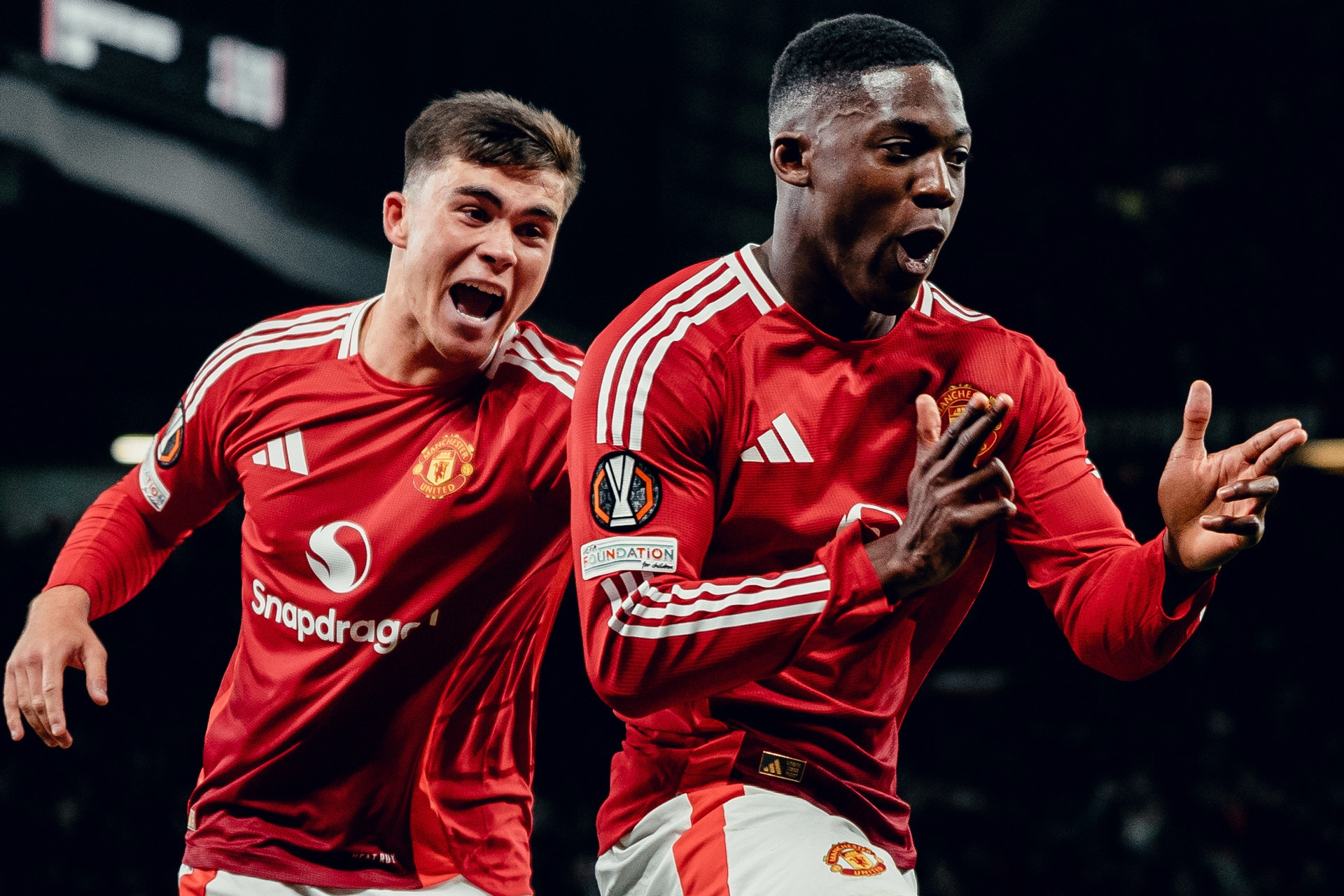 MU thắng nghẹt thở Lyon: Điệu rock điên cuồng của Quỷ đỏ