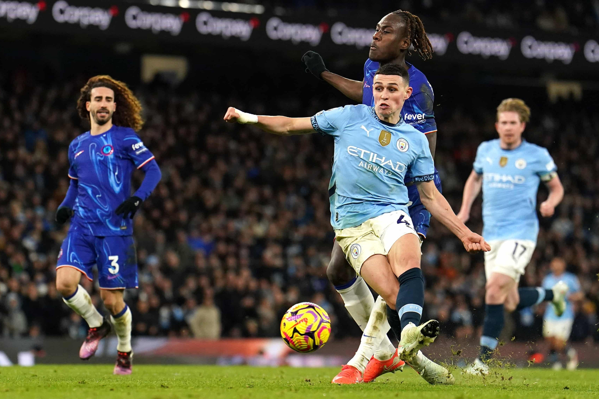 Premier League gay cấn khi được 5 suất dự Cúp C1