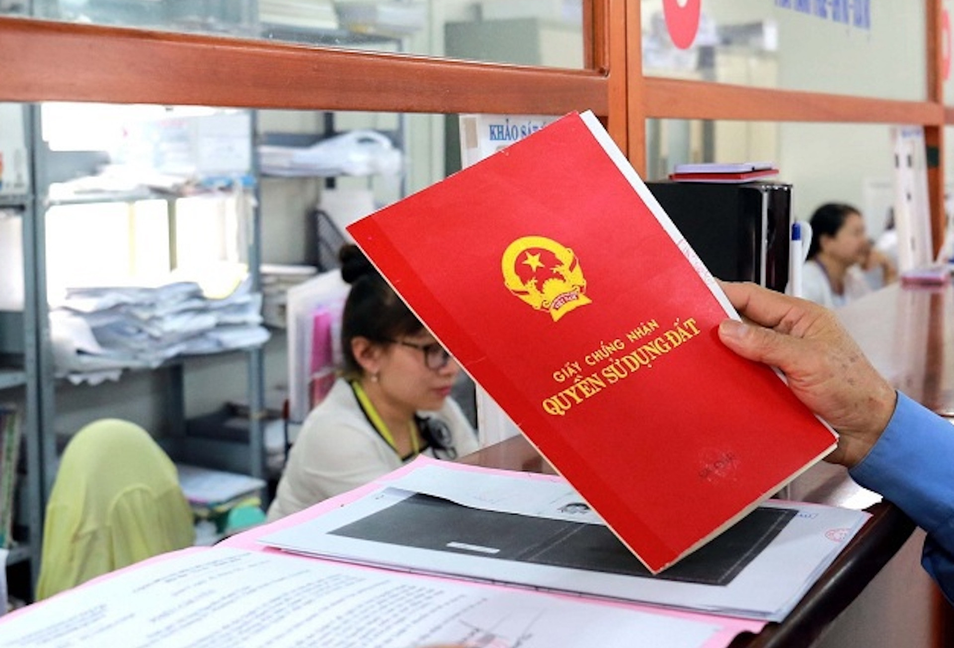 Sau sáp nhập tỉnh, người dân có phải làm lại sổ đỏ?