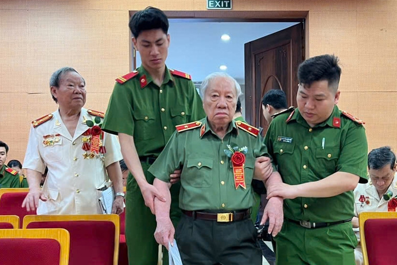 Tri ân những cán bộ Công an Hà Nội chi viện chiến trường miền Nam