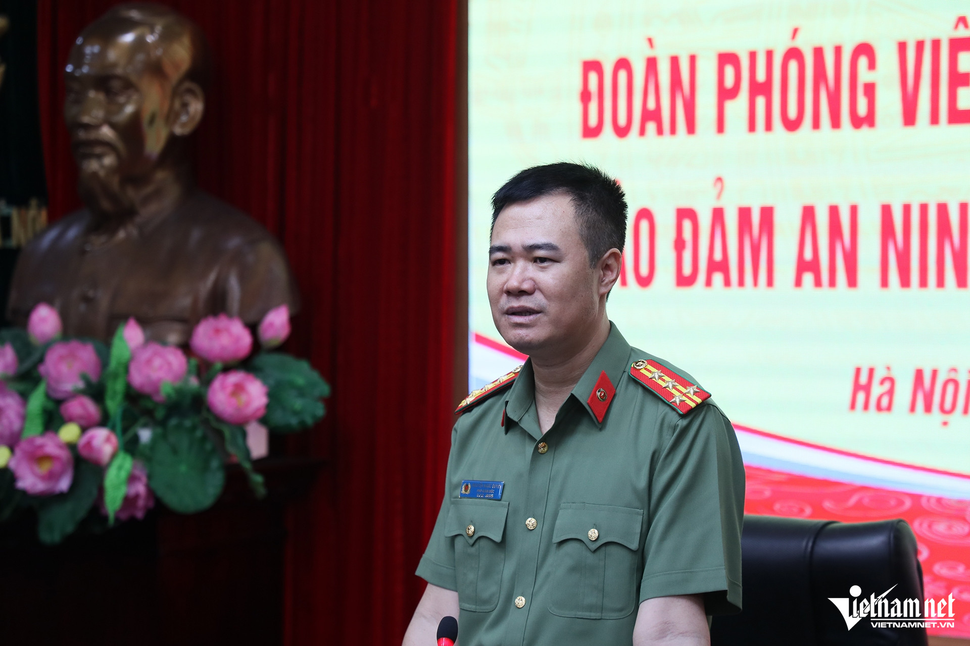 W-Dai ta nguyen ngoc quyen.jpg