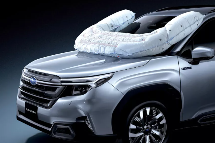 Xe Subaru được trang bị túi khí nhằm bảo vệ an toàn cho cả người đi xe đạp
