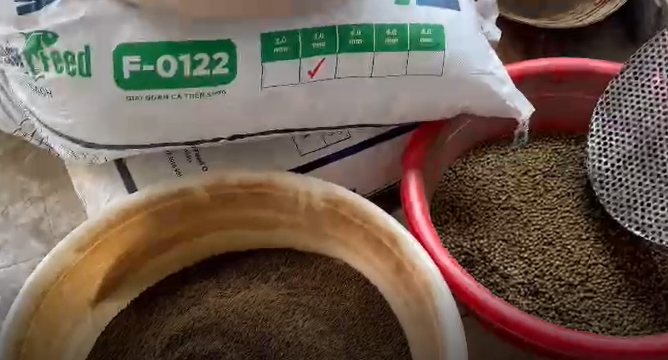 a5Bên trong cơ sở sản xuất thuốc.jpg