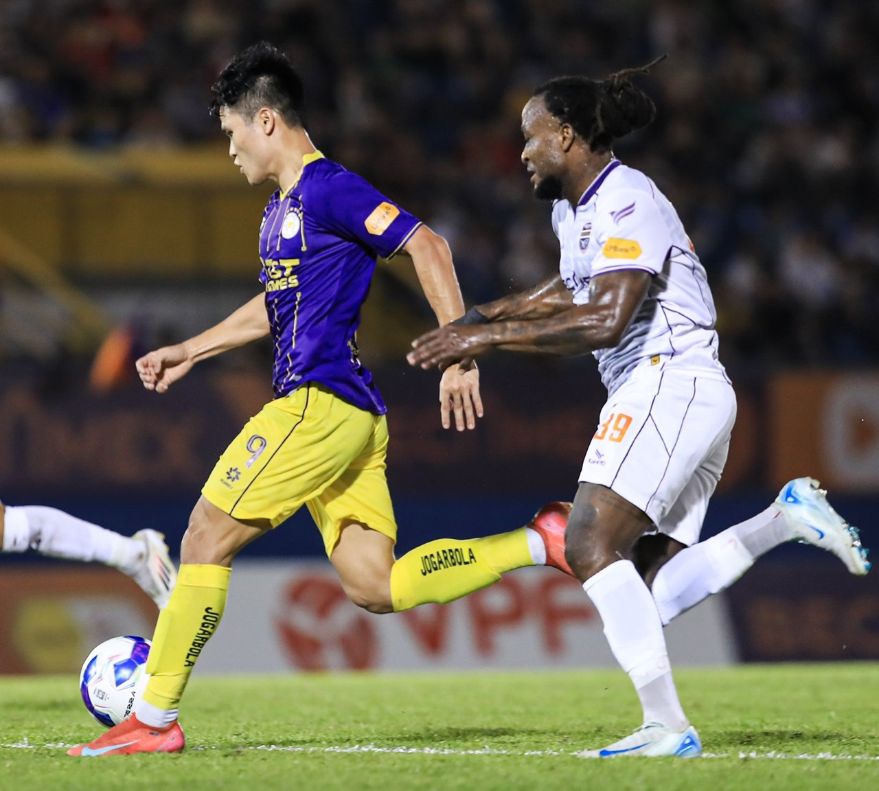 binh duong vs ha oi 4.jpg