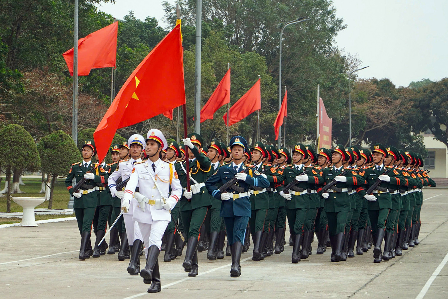 duyet binh 55509.jpg