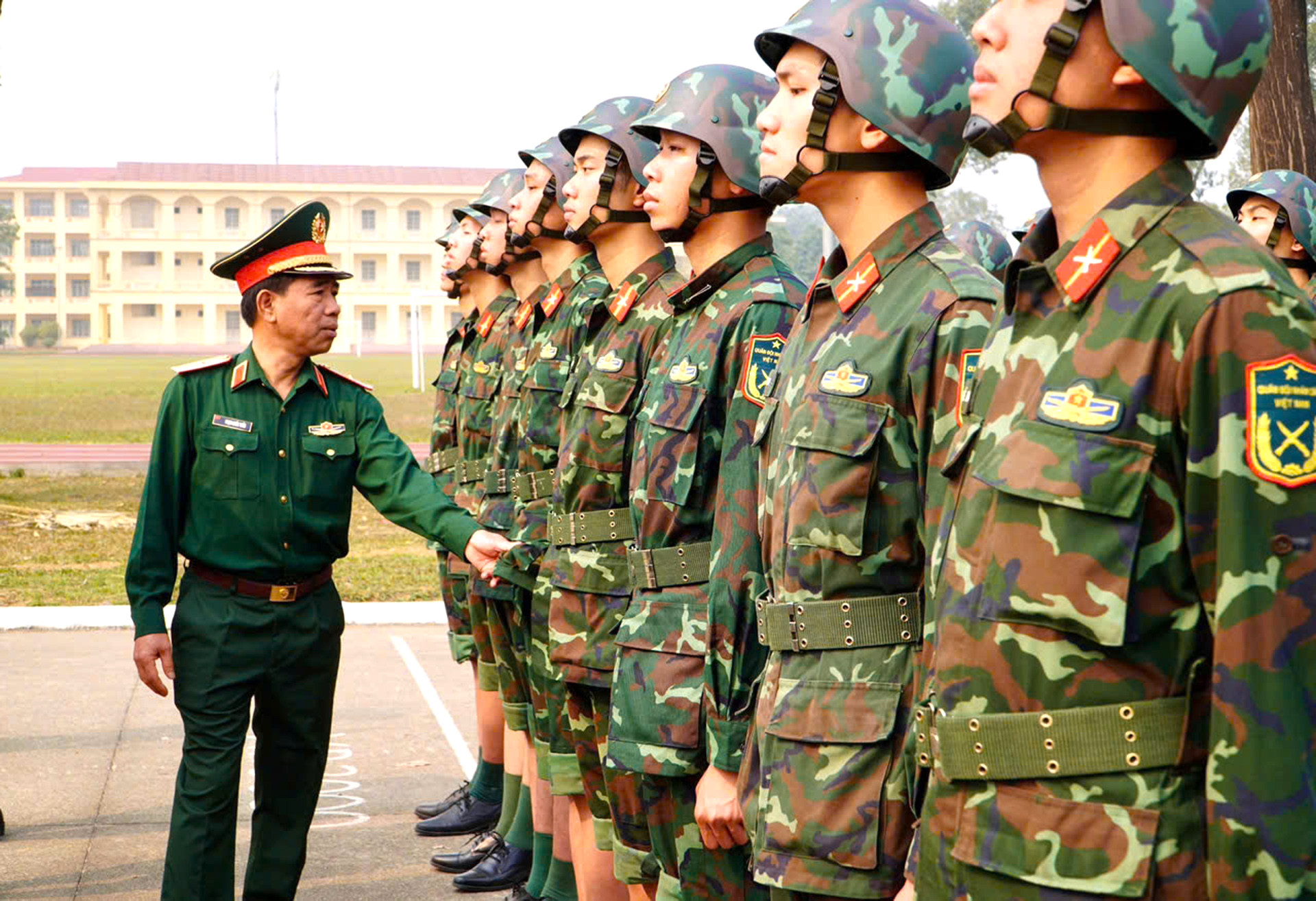 duyệt binh
