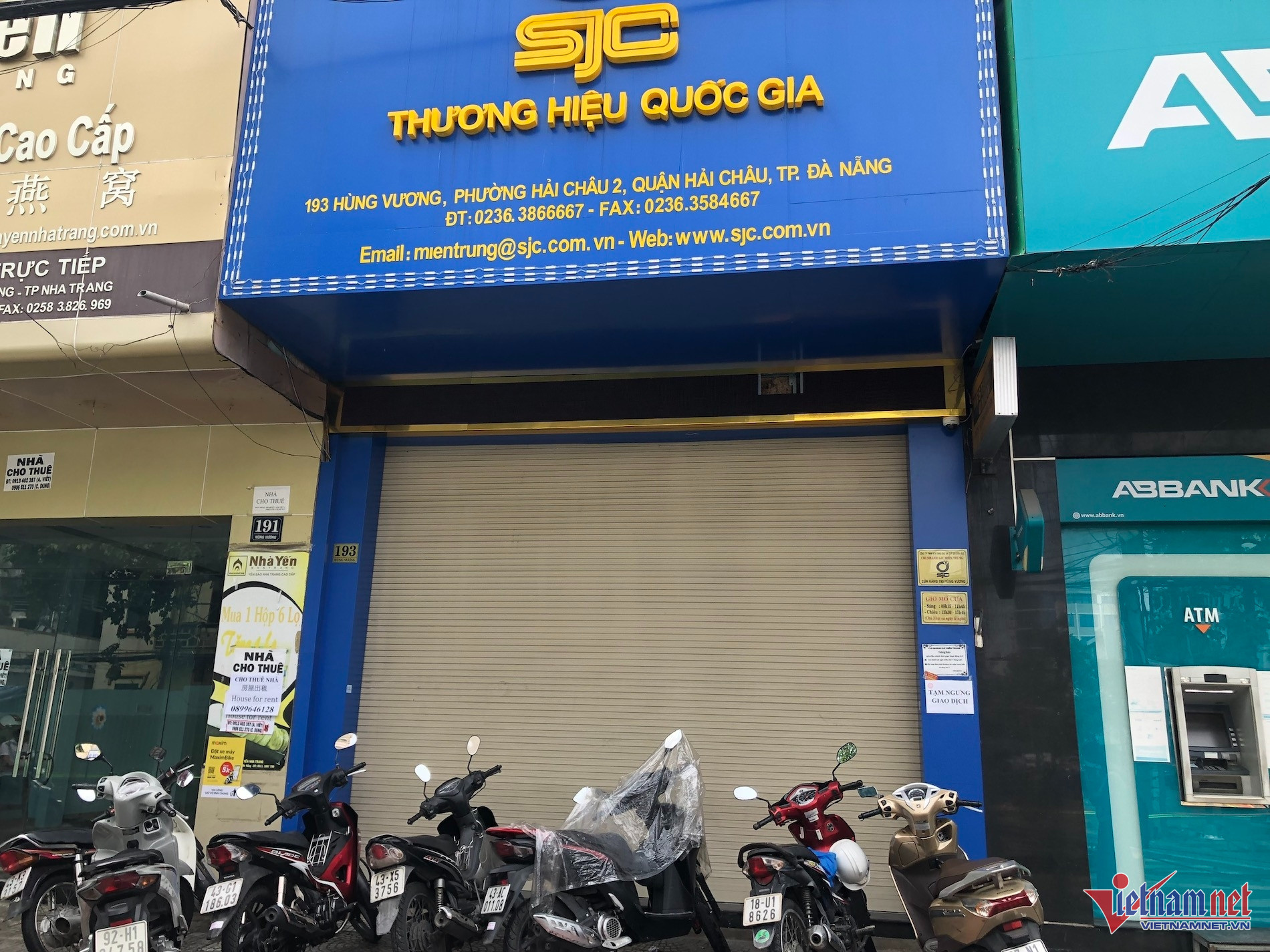 w cua hang vang 12173.jpg