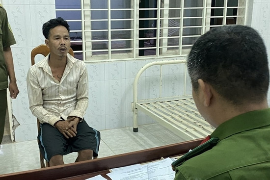 Bản tin cuối ngày 2/4: Cầm rựa đi giải quyết mâu thuẫn, chạy bộ 2km trên đường