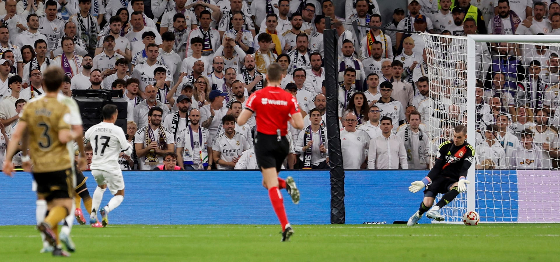 AS. Lunin Real Madrid Sociedad.jpg
