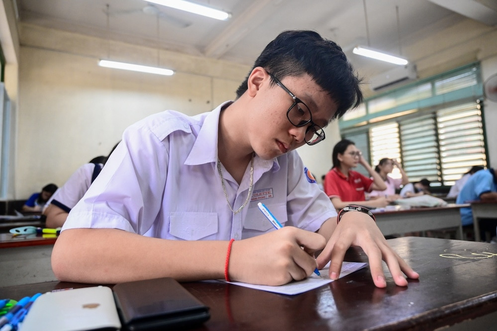 Đề Ngữ văn thi lớp 10 TPHCM độc lạ, thầy giáo chỉ cách học để đạt điểm cao