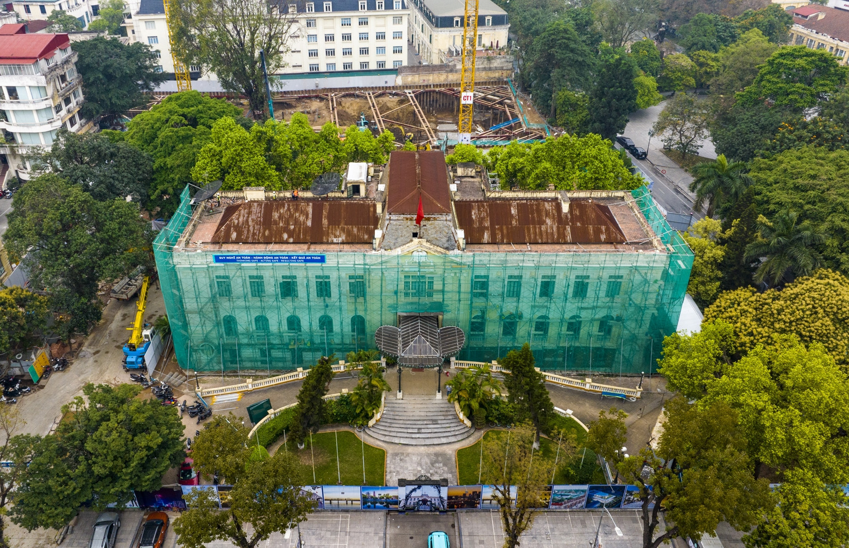 Toàn cảnh không gian hồ Gươm trước thời điểm chỉnh trang, phá dỡ Hàm cá mập