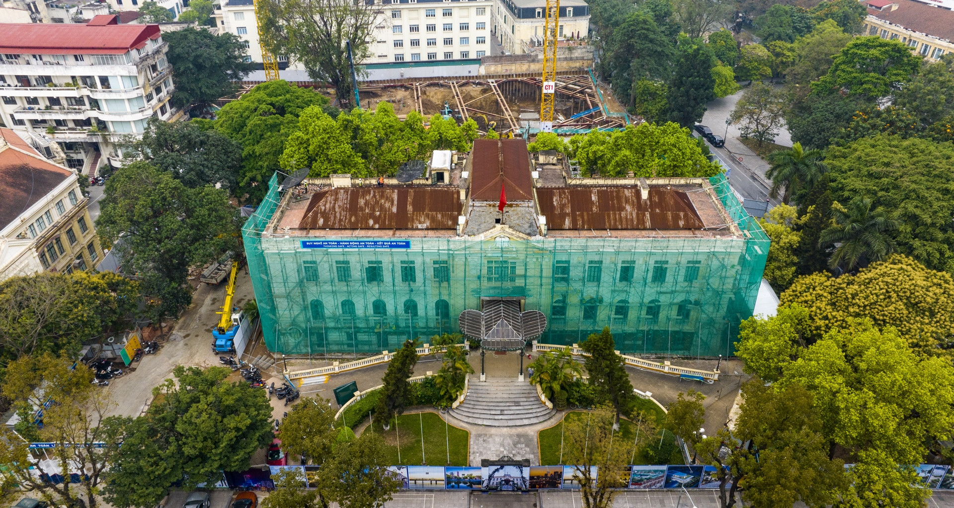 Toàn cảnh không gian hồ Gươm trước thời điểm chỉnh trang, phá dỡ Hàm cá mập
