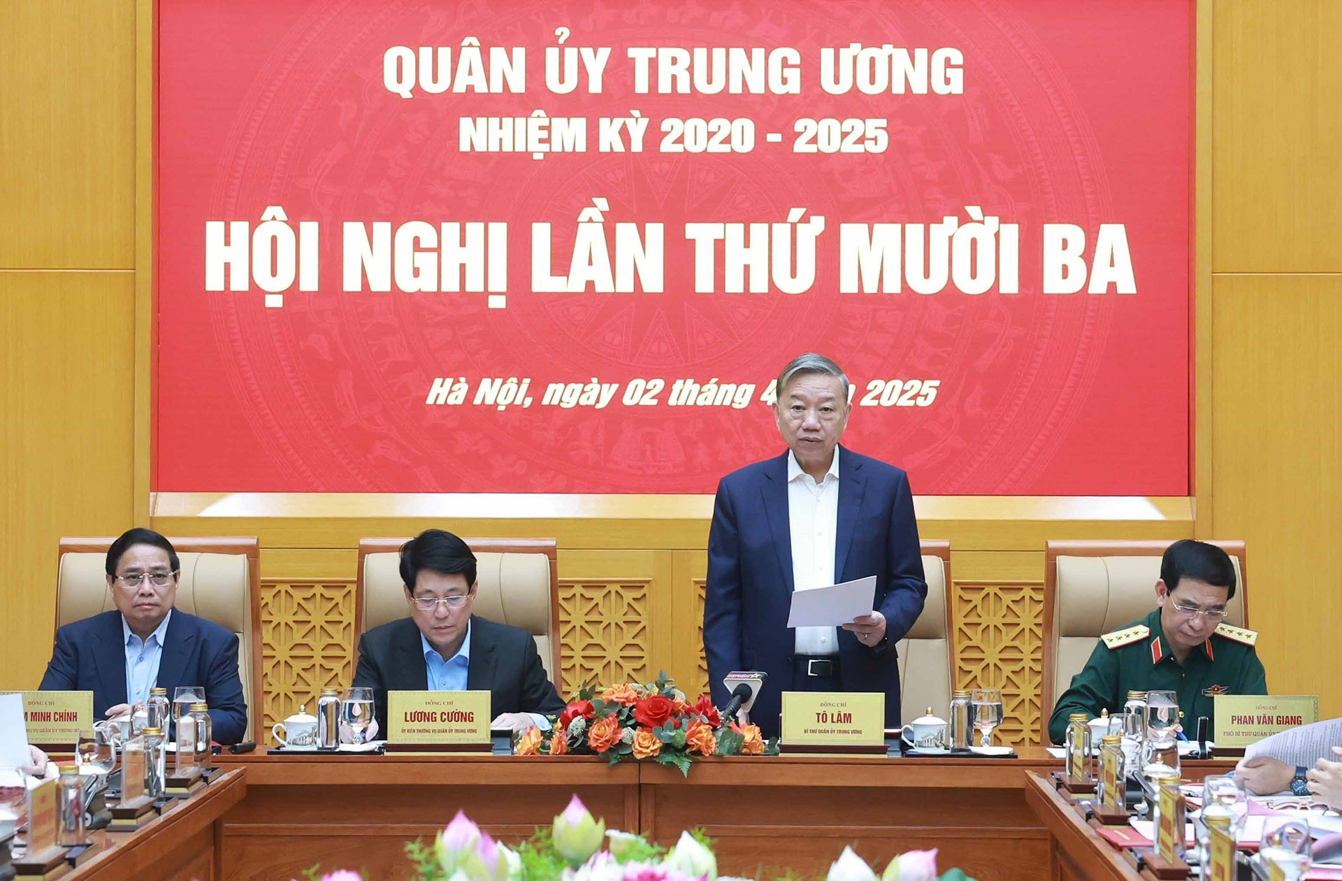 vna_potal_tong_bi_thu_to_lam_chu_tri_hoi_nghi_quan_uy_trung_uong_lan_thu_muoi_ba_7949015.jpg