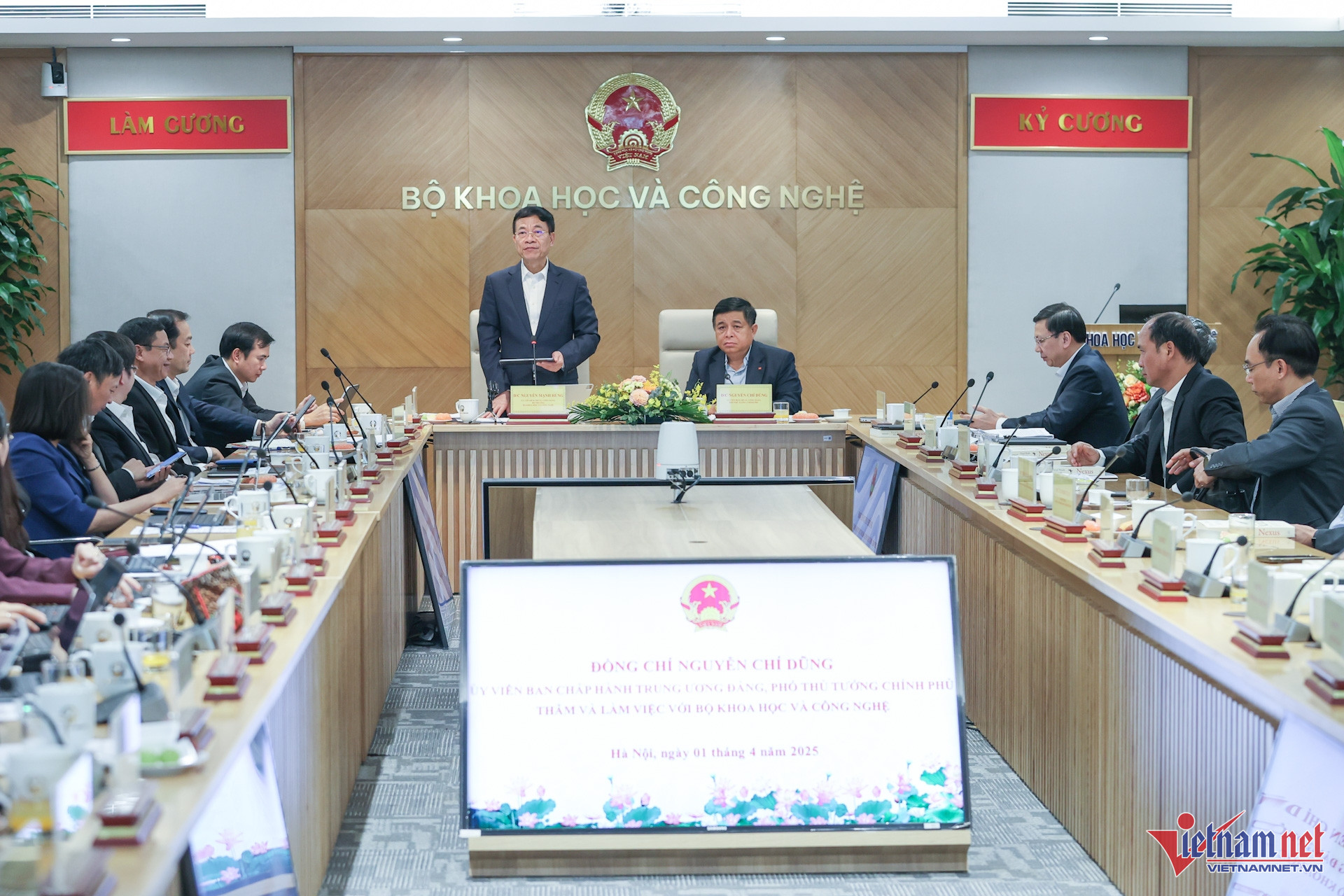 W-Bo khoa hoc va cong nghe moi 5.jpg