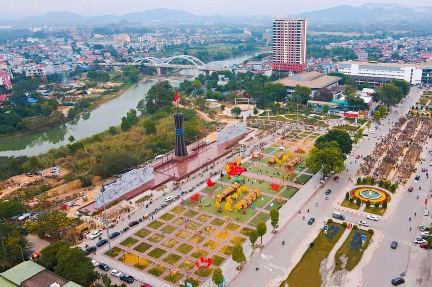 747 cán bộ, công viên chức xin nghỉ chế độ khi hợp nhất Bắc Kạn - Thái Nguyên