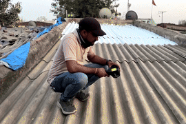 Cách đơn giản không ngờ giúp khu ổ chuột tránh nắng nóng cực độ