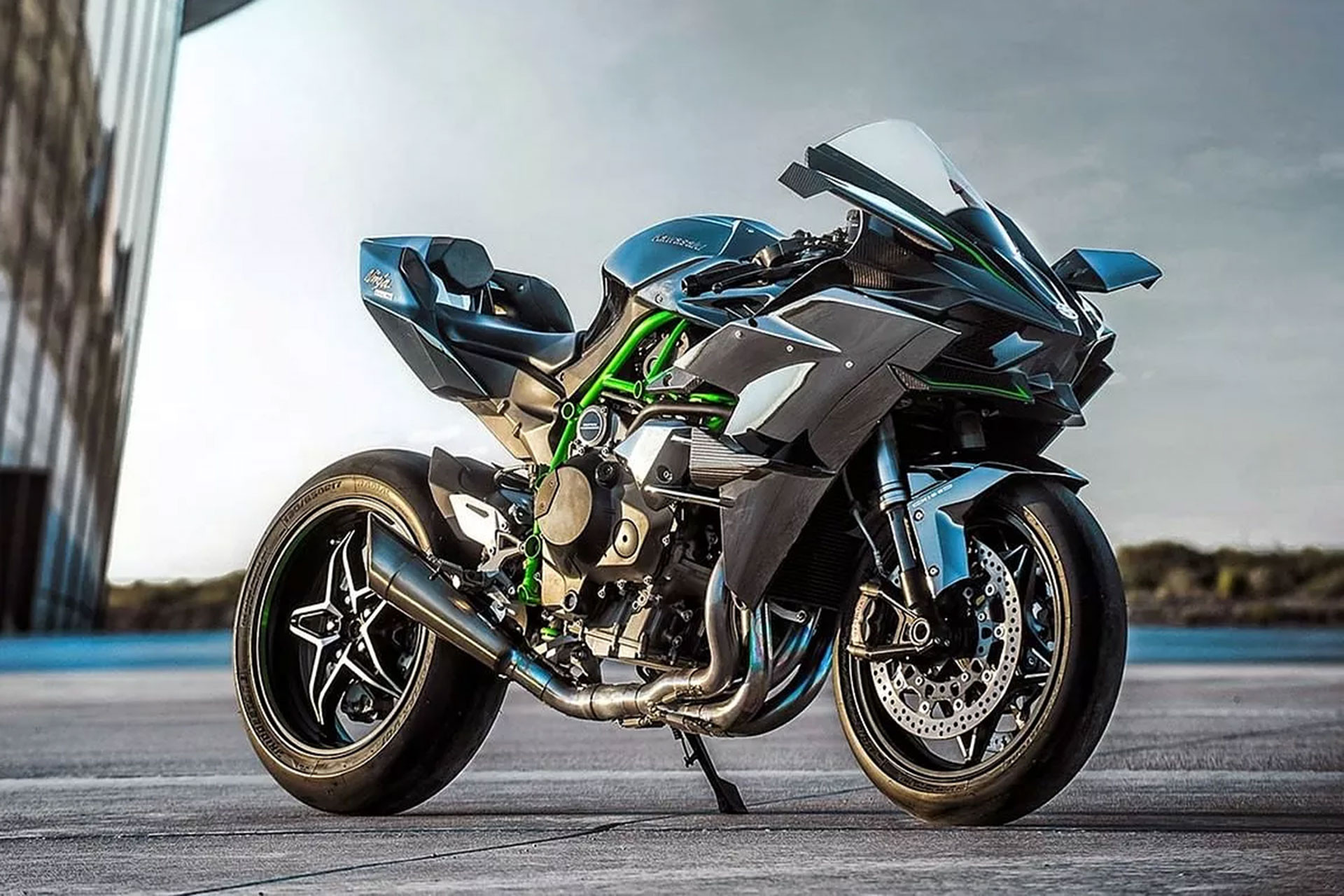 kawasaki ninja h2r supercharged.jpg